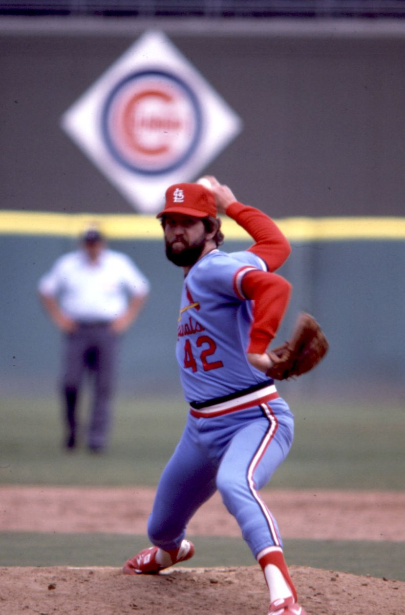 PolyesterUnis's tweet photo. #RIPBruceSutter, king of the split-fingered "fastball"
@Cardinals @Cubs @Braves https://t.co/tK2Khve2pB