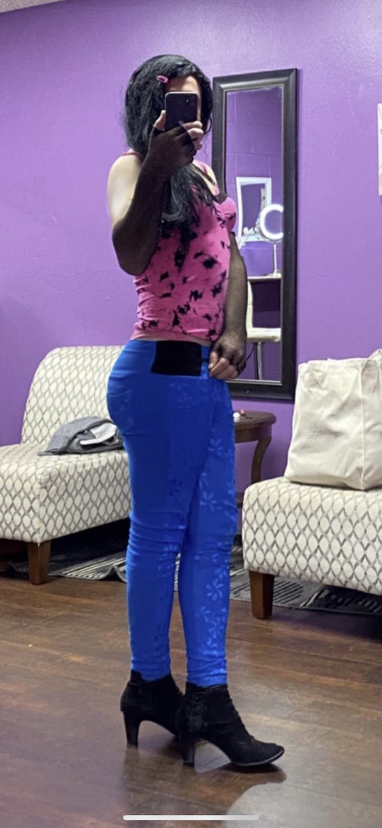 Tonight’s outfit 🙋🏻‍♀️💋

#crossdressing #crossdresser #crossdress #elegantStyle #transgender #maletofemale #tgirl #crossdressinglife #tgirlslut #tgirlselfie #transwomen #latrans #transgirl #igbt #genderfluid #transvestite #crossdressed #tgirlsla #sluttgirl