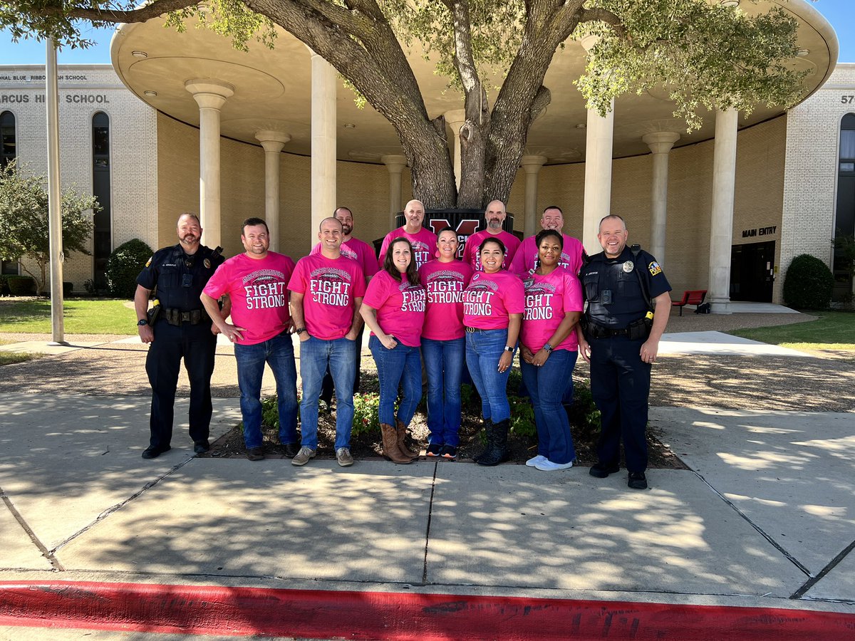CMaddoxAP's tweet photo. Pink out vibes with the best of the best. #WeAreMarcusWeAreOne @MullinJason @C_S_Nichols @ItsMeKMalone @TrueTrueje @kylealansmith @greenr_lisd @M9SRO @sroanderson https://t.co/YUGyMm2Jxs