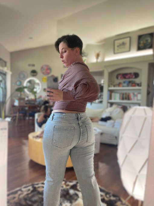 So I tried stitch fix cause I feel like I have no clothes to wear outside of lingerie and athleisure