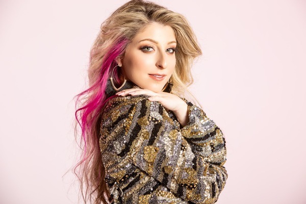 "Tonight Contigo": um ritmo sexy, na voz de Ariel Rose

<a href="/iamarielrose/">Ariel Rose</a>

musicforall.com.br/tonight-contig…