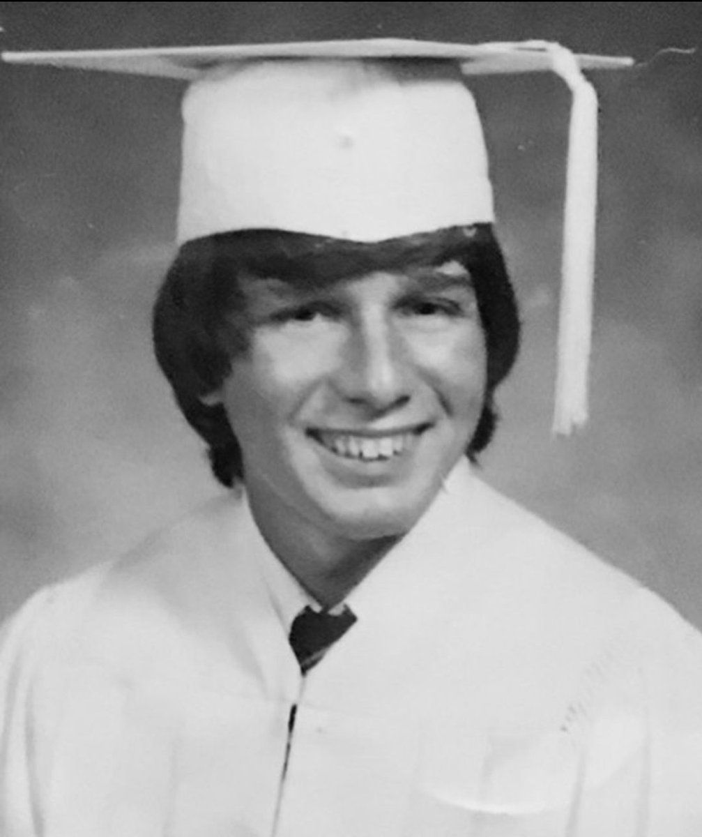 amodeostory's tweet photo. 🎓 Amodeo's 1978 High School Senior Portrait https://t.co/2dxfZ09Dpv
