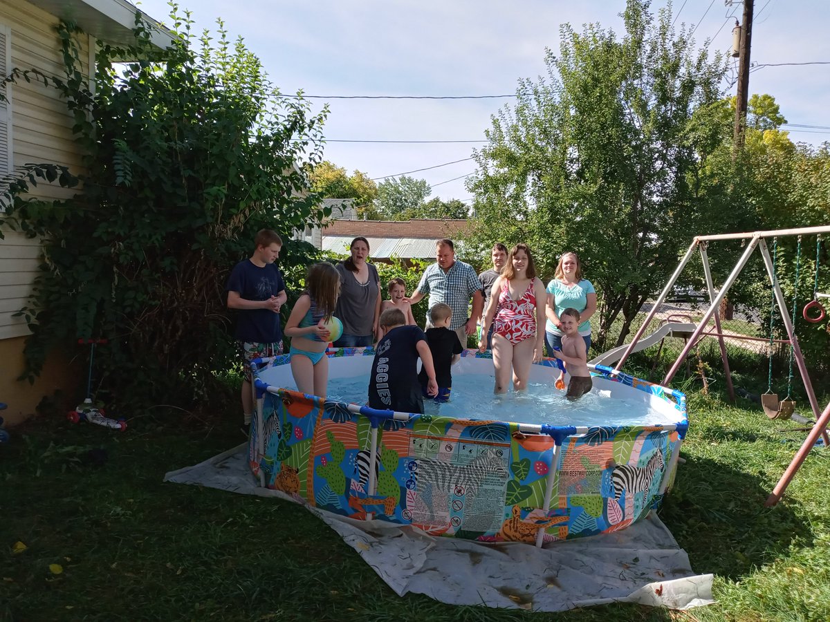 Thank You <a href="/Tryazon/">Tryazon</a>  and @Bestway for providing the fun Giraffe pool for our Party.  The kids really loved it.  It was the perfect size for them to play in.    #bestwayfallpoolparty #bestway #bestwayusa #yourfunisourbusiness and #tryazon