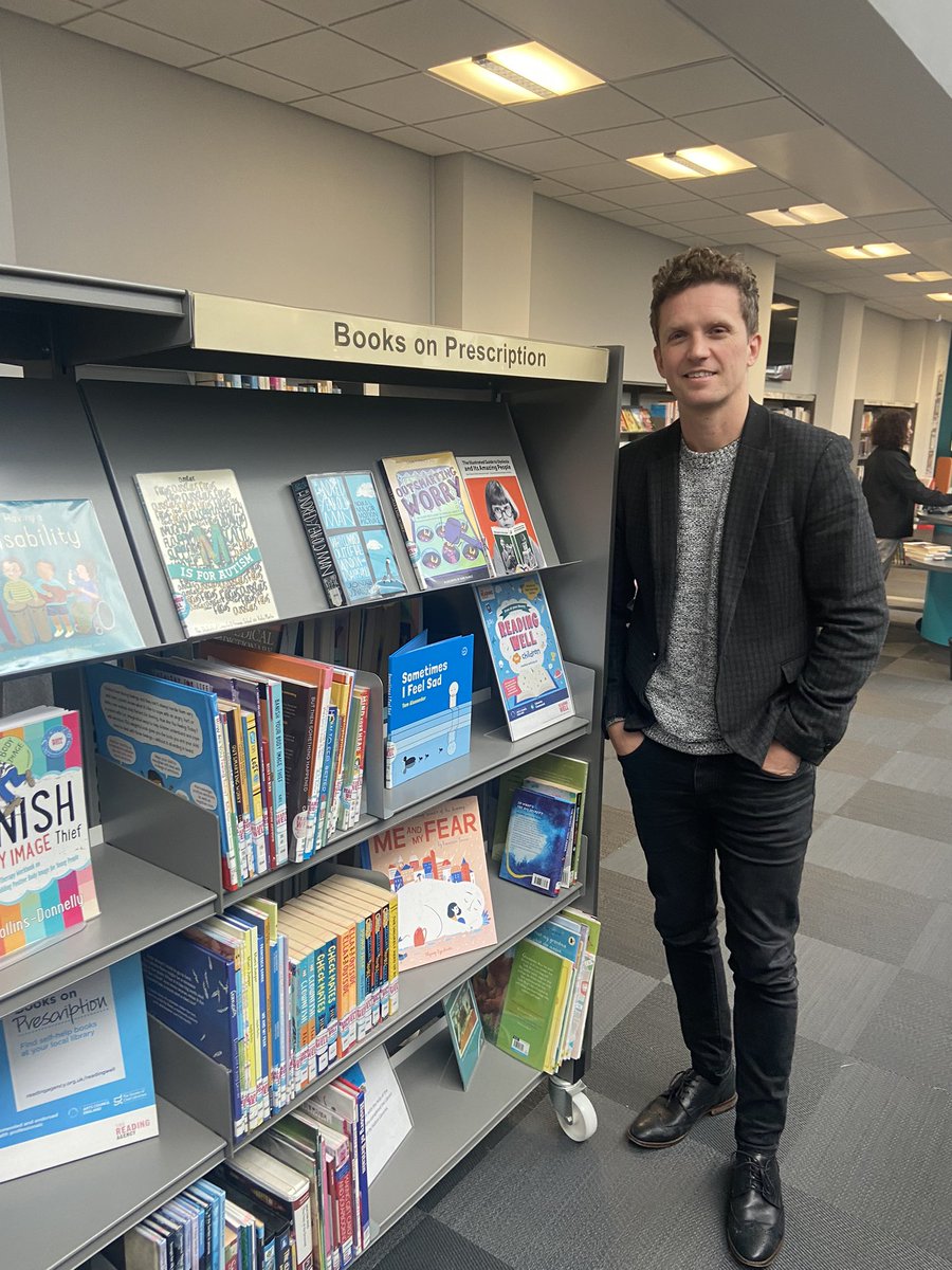 Mark_Sw1ft's tweet image. Today @lynnwellbeing &amp;amp; I took a #wellbeing break @WEcic_ &amp;amp; went to a #halton library. It was amazing. Being surrounded by books &amp;amp; taking time out of a busy day to enjoy a peaceful environment is so good for #wellbeing. Love our #halton libraries, give them a visit 👍