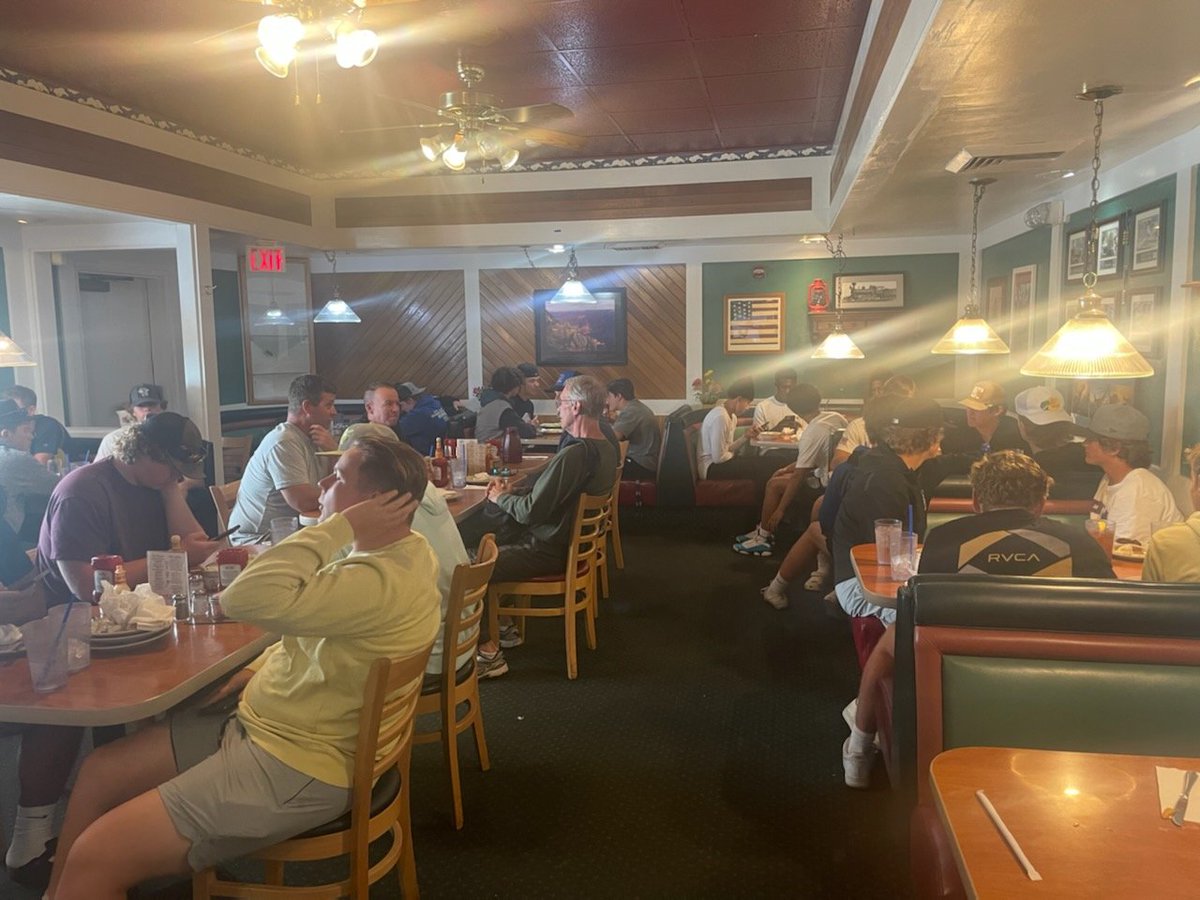 Thank you to Prescott Junction for feeding our players breakfast this morning. Come on out to the walk-up SkyDome tonight as the Badgers take on the Flagstaff Eagles. A rivalry that was first played in 1924. Go Badgers!