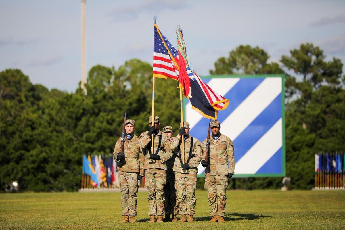 3rd_Infantry's tweet image. Raider Brigade is officially back!

Although 1ABCT  has been home since August, the uncasing ceremony officiates their return to 3ID from their historic deployment. The brigade is ready to get to work and train for the next time the Nation calls. #ROTM #RaidersFirst
