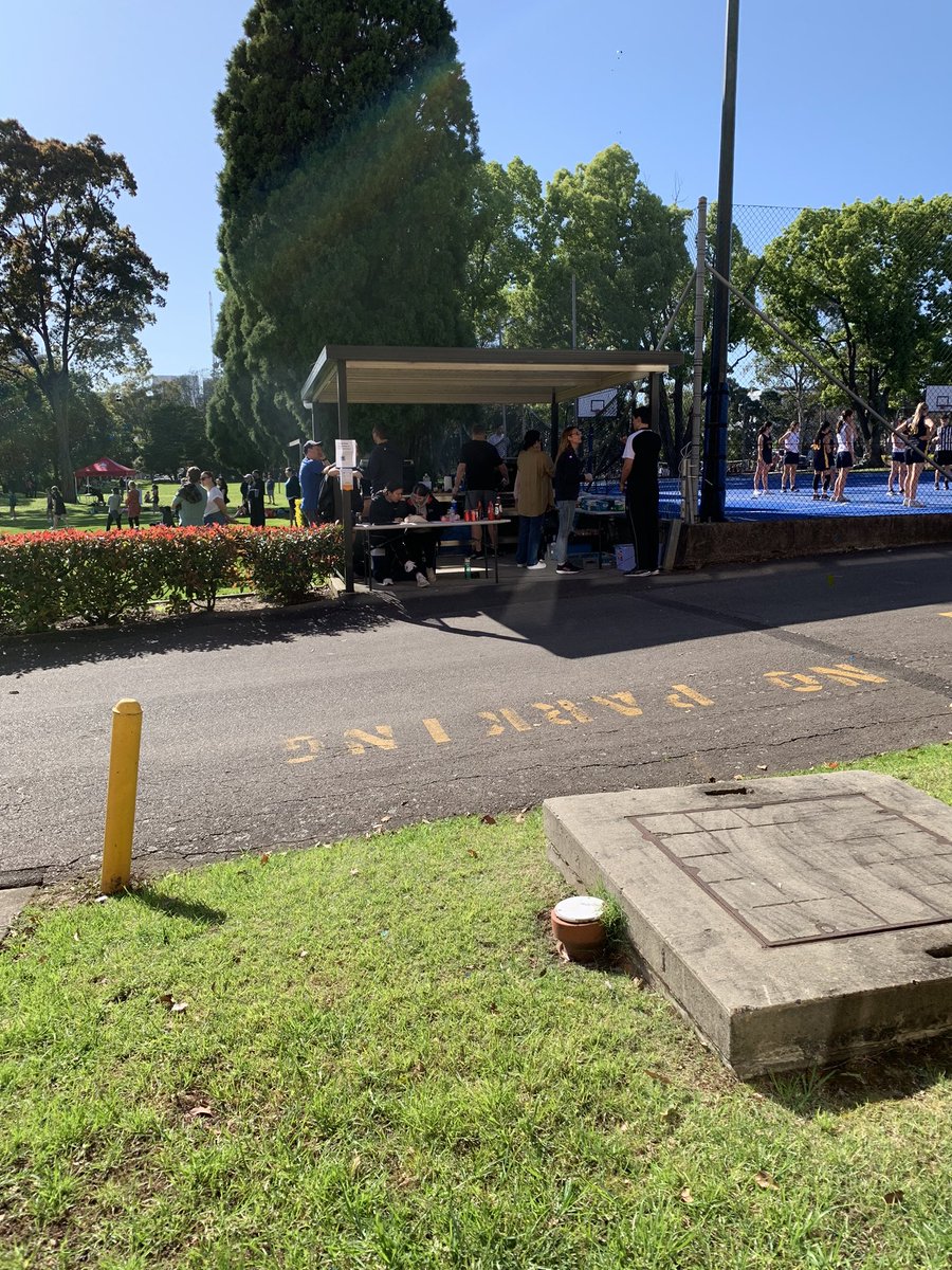 santasports's tweet photo. Great to see our famous BBQ in operation for the start of Term 4 sport at SSC.@SantaSabinaPrin @SSCommunicate https://t.co/ixQ8GUdX4u