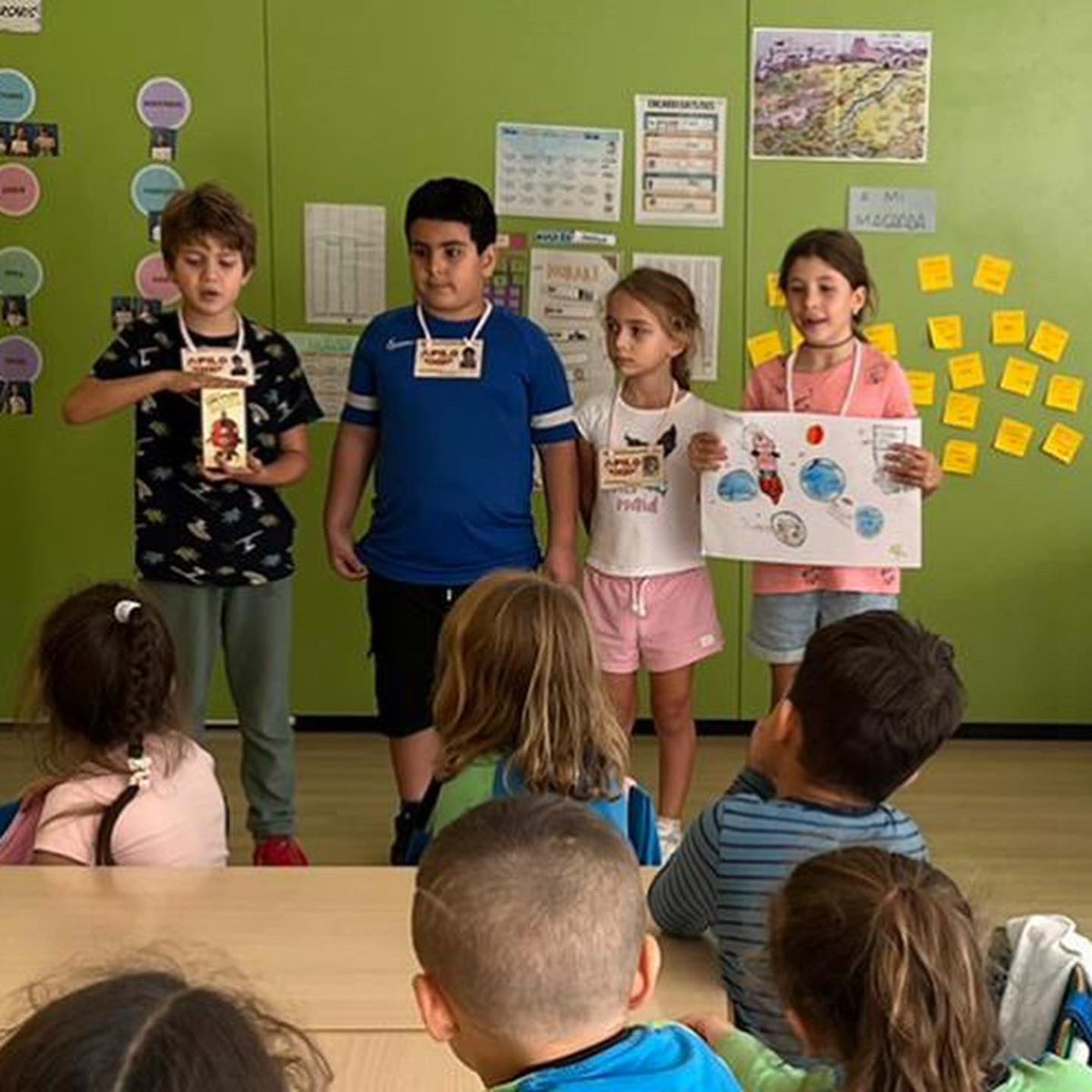 FEDACSalt's tweet photo. Els nens i nenes de P2 són agents APILO, han fet cartells preciosos i ens han explicat com podem col.laborar en el seu projecte portant a l'escola piles gastades i posant-les als contenidors que ens han facilitat #projecteapilo #reciclatge #escolaverda @escolesfedac #3R https://t.co/KbXDXnBmzF