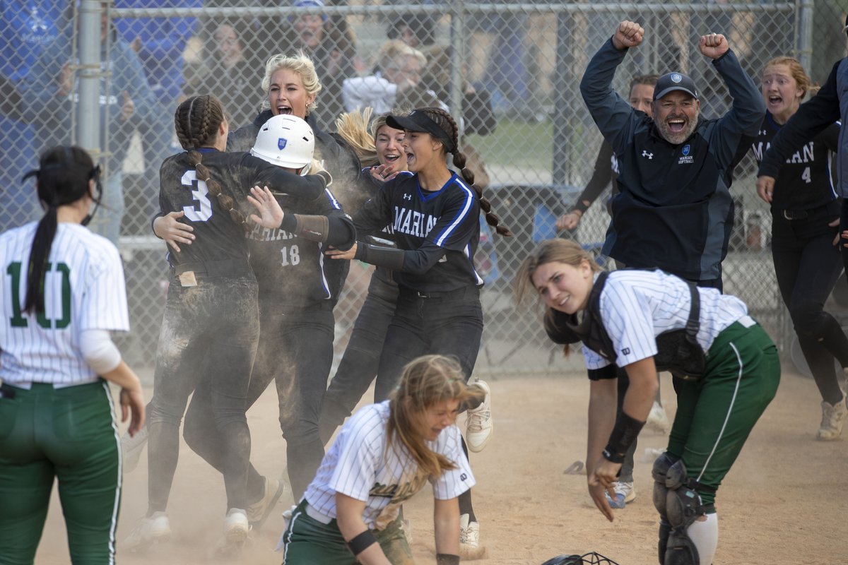 OWHpictures's tweet photo. 🥎🏆🥎How about that finish between @CrusadersSball and @GretnaSoftball??!!
@OmahaMarian @GretnaDragonAD 

📸 @KatyCowell_ 

All the game photos will be right here--> https://t.co/JaSdyqKWdI. https://t.co/oo9KGsJiPS