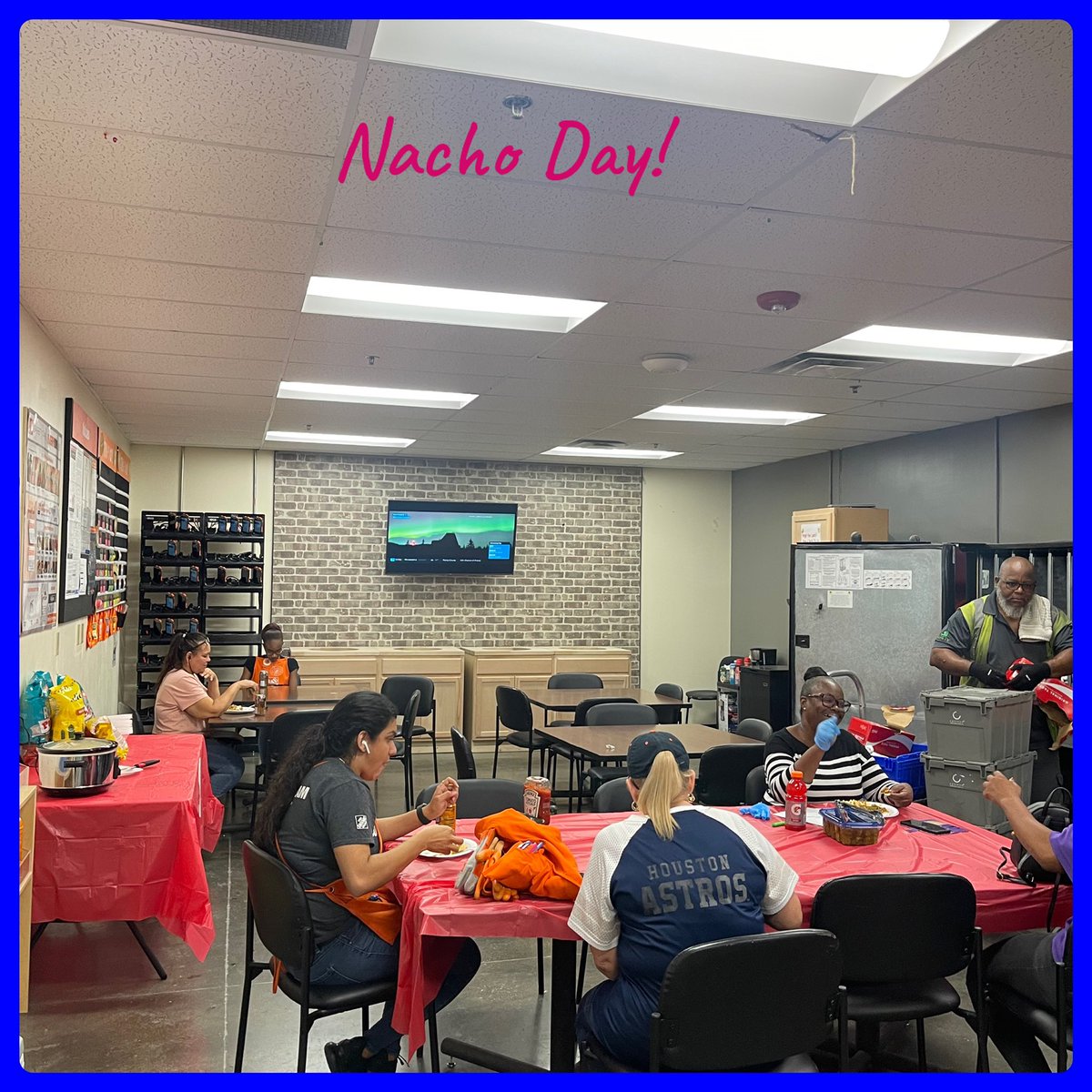 Today we celebrated our front end with Nachos! Thank you Ms. Sydney for taking care of our team today!! Happy Friday!#CAM @Aaron_C_Gomez <a href="/dontamcam/">Tammy Campbell</a>