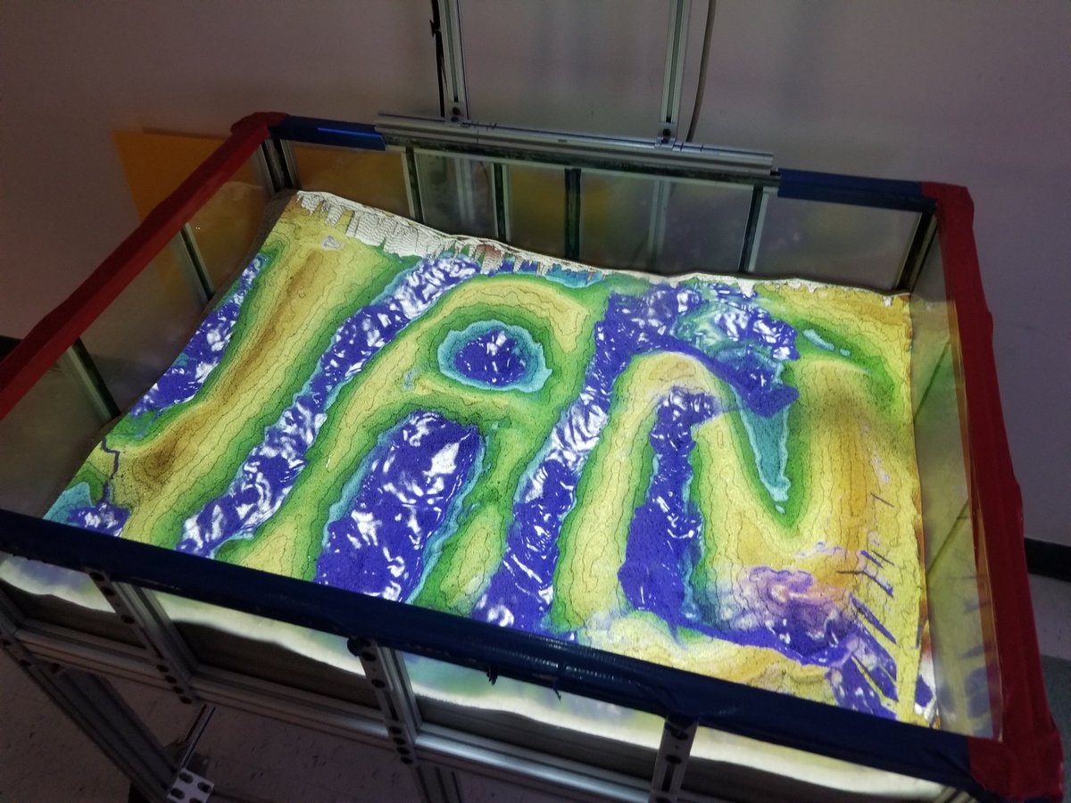 AR sandpit. Not sure who had more fun... me or my students... 🤔😁

<a href="/Whitney_Public/">Whitney_Public</a> 
#RCDSB
#ScienceRules