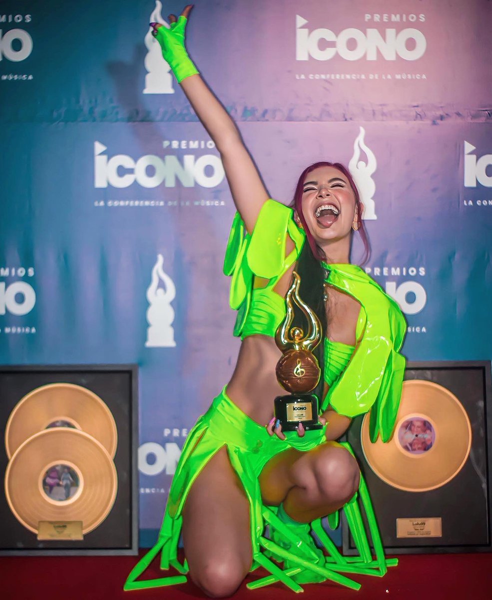 3 discos de oro y premio YOUTUBER ICONO 😭❤️ dream come true✨😭