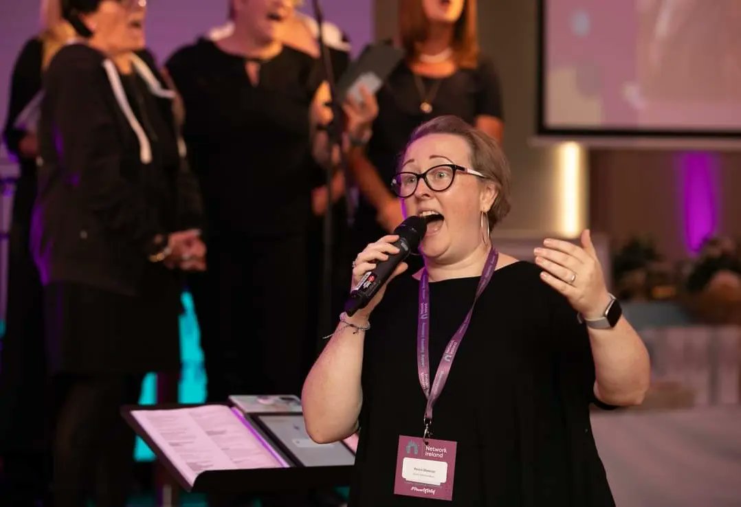 Keararose's tweet photo. Do what you love, 
To get to your dream - face your fears
Always work on your self awareness &amp; learn to appreciate your own worth ... you'll shine 
@Network_Ireland @networkgalway 
#choir #dreams #networkireland #igniteyourbones #singtogether https://t.co/6XPsPnNDOs
