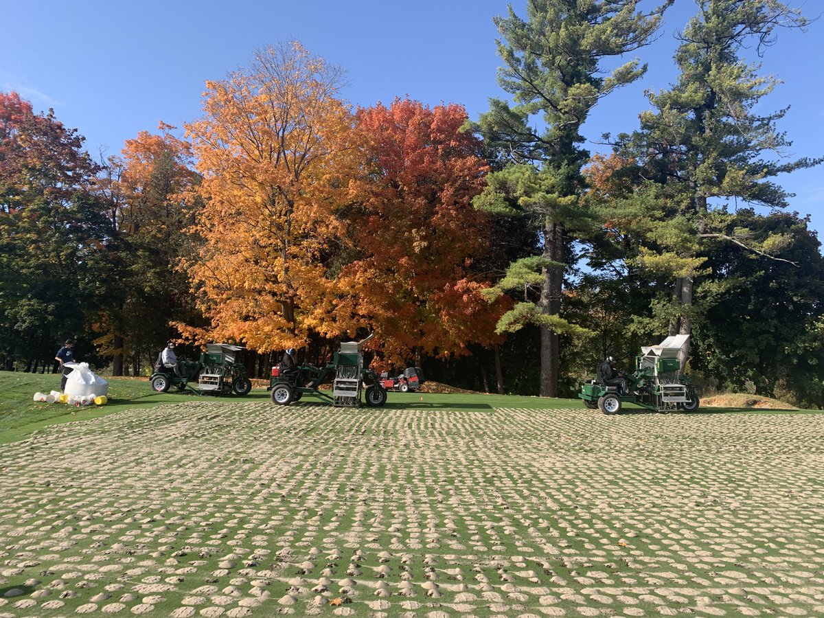 kawartha_golf's tweet photo. Drill and Fill for Healthier Greens! ⁦@ZanderSod⁩ https://t.co/06nF1Eq4tY
