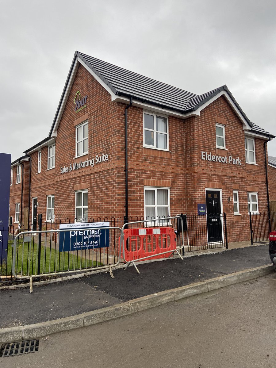 Latterdonna's tweet photo. Real Team effort today &amp; great to be on-site at Eldercot Park with MCI Developments &amp; @Your_Housing Colleagues… Gillian Keevey, David Stewart, Jill Horsfall, Ann Kirkham, Laura Harding &amp; Rachel Keating.  Another 234 affordable homes supported by Homes England. https://t.co/drxLZJGJSg
