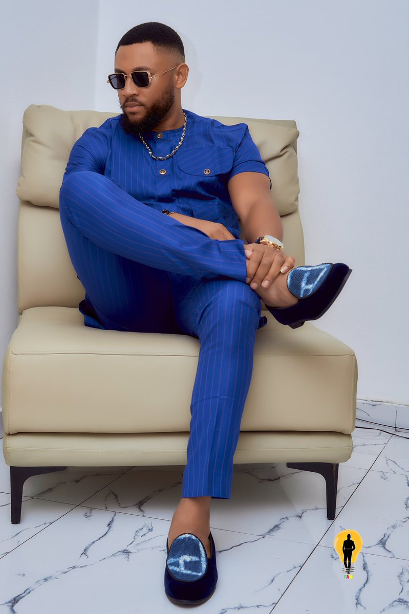 nsang_officiel's tweet photo. Va droit devant ! Ne laisse rien ni personne
t'éloigner de ton objectif ! Tu as droit au succès ! Tu as droit au bonheur !
Crois en toi ! Tu le mérites!
@iamdu237 le meilleur de sa génération
#cameroonian_actor #prosperity #AD #demarquetoi #iam237💚❤💛 #danielnsang #douala https://t.co/ViIPFMyztp