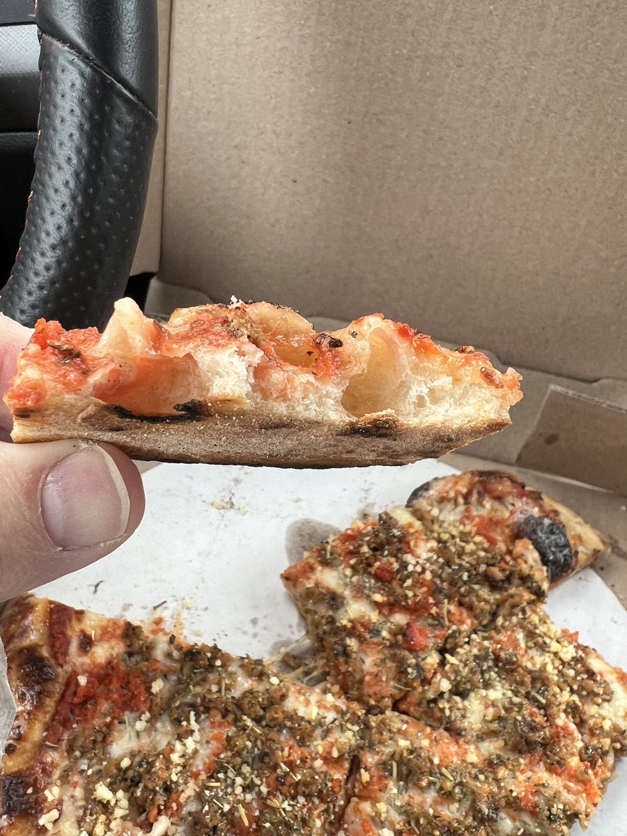 Dave_Berk's tweet photo. If you’re in the Dayton Ohio area, be sure to visit @ILLYSPIZZA for a great #FirePizza great fresh crust with great toppings one of the best in the Miami Valley. https://t.co/CDaIajtyfi