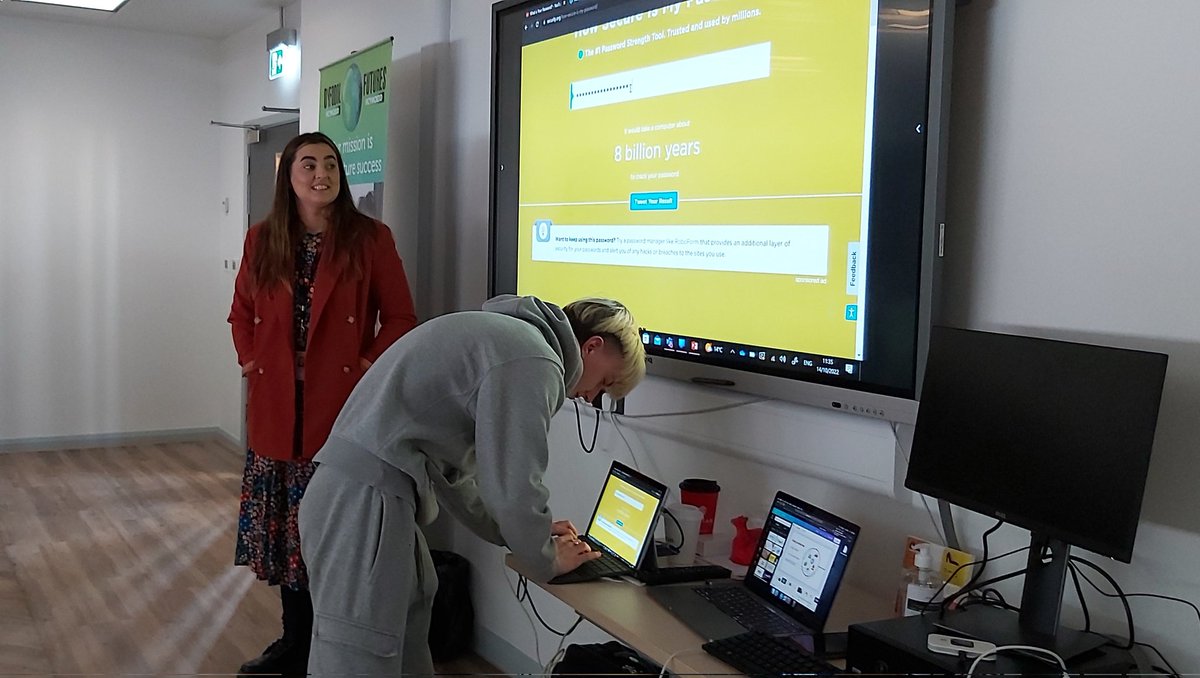 CyCDigiWellbein's tweet photo. Brilliant welcome for @TarianROCU #RCCU Cyber Security Advisor, Kate Lloyd. @CymoeddILS @CymoeddC @ColegyCymoedd #Construction learners all getting involved during our #CybersecurityAwarenessMonth 

#digitalwellbeing #onlinesafety #digital2030 #rhondda https://t.co/p5gSKuivsc