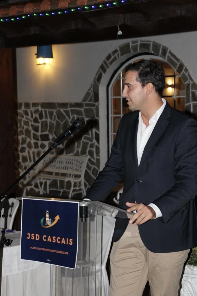 JSDPortugal's tweet photo. 📍O Presidente da JSD, Alexandre Poço, marcou presença na Tomada de Posse da JSD Cascais, para a qual foi eleito o companheiro João Canas como Presidente da Concelhia.
A CPN da JSD deseja um excelente trabalho aos novos órgãos concelhios eleitos.
#JSD #JSDCascais #NaLinhadaFrente https://t.co/MGDclQhP8O