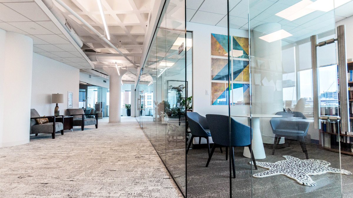 VCA_Arch's tweet photo. Natural light pours through the oversized windows to balances the warm wood tones and copper accents of @WBD_US. The VCA design team carried out the client’s vision with a clean look that balances the residential and commercial feel of the space. Comment your favorite detail! https://t.co/dUfWqkWcnN