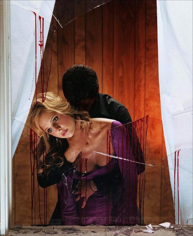 sapphicgiallo's tweet photo. sarah michelle gellar did a giallo inspired photo shoot in 2004 🔥🔥 https://t.co/Re7niR0cw0