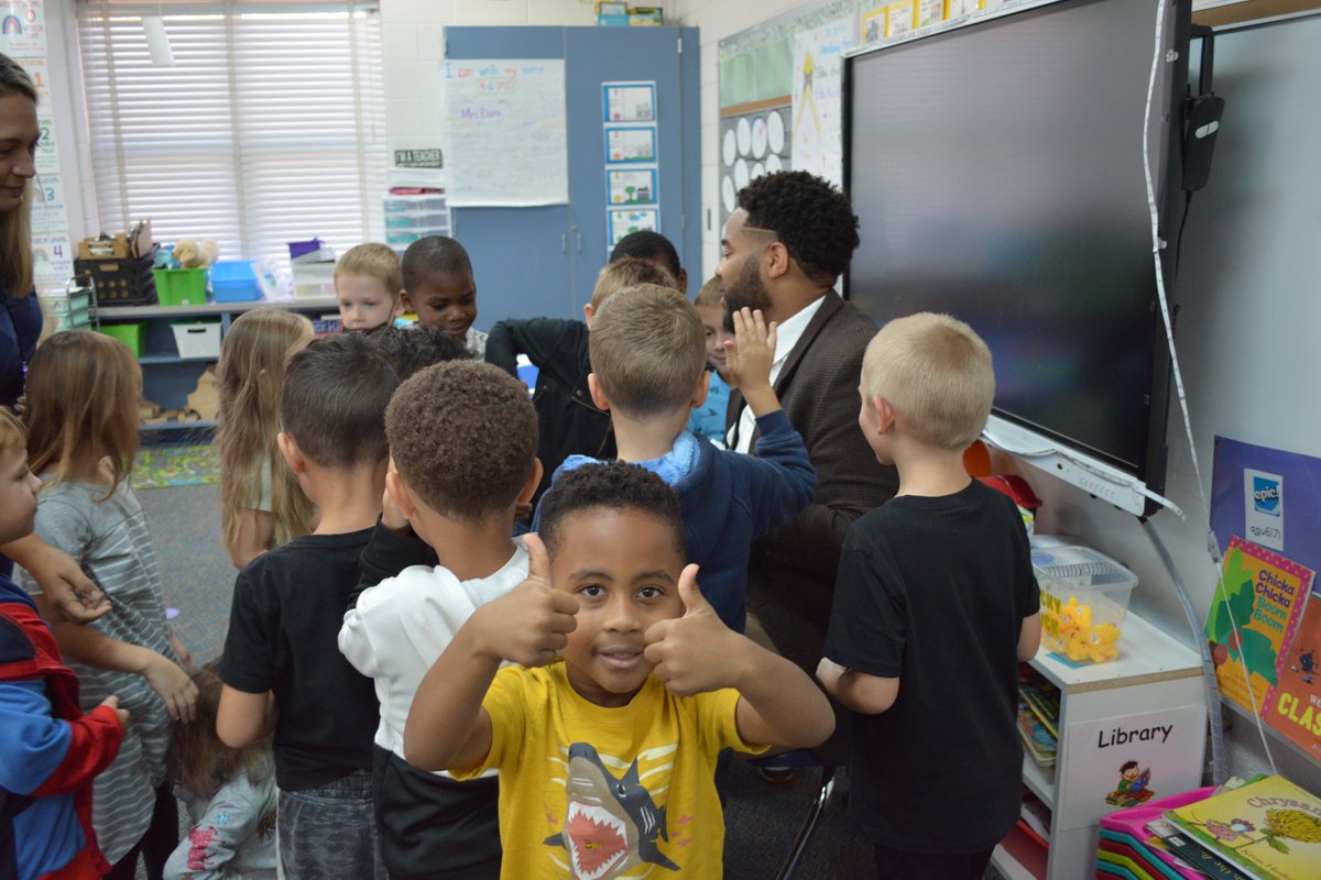 calvertnet's tweet photo. Dr. Townsel enjoyed meeting, speaking, and reading with Dowell Elementary School students today! https://t.co/vcF8dv2YWy