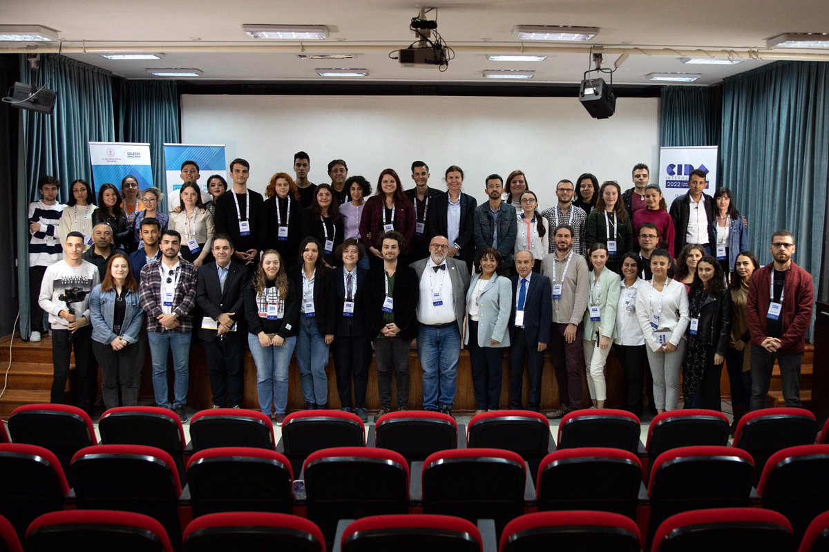 Dekanımız Prof. Dr. Altun sempozyum boyunca emeği geçen herkese teşekkürlerini iletirken Dekan Yardımcımız Prof. Dr. Keskin de sempozyumun Sonuç Bildirgesi’ni okudu. Bilgi şöleni havasında gerçekleşen CIDA 2022 fotoğraf çekimiyle son buldu.
<a href="/cidaintl/">CIDA International 2022</a> #CIDA2022