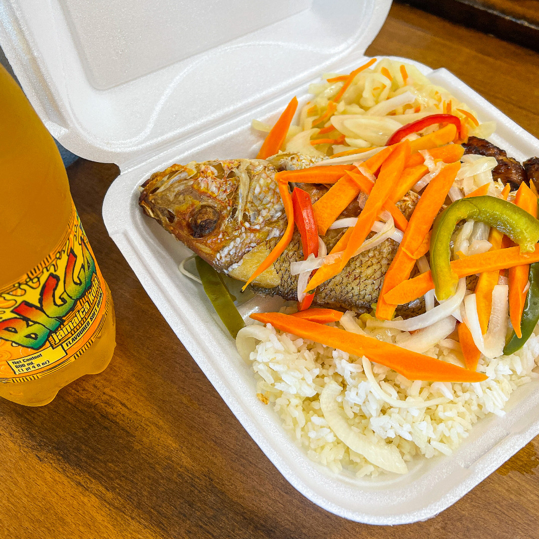 GoldenKrust's tweet image. If there's one thing we know how to do, it's fry fish - ESCOVITCH style!. 🔥

#JamaicanCuisine #CookedFromScratch