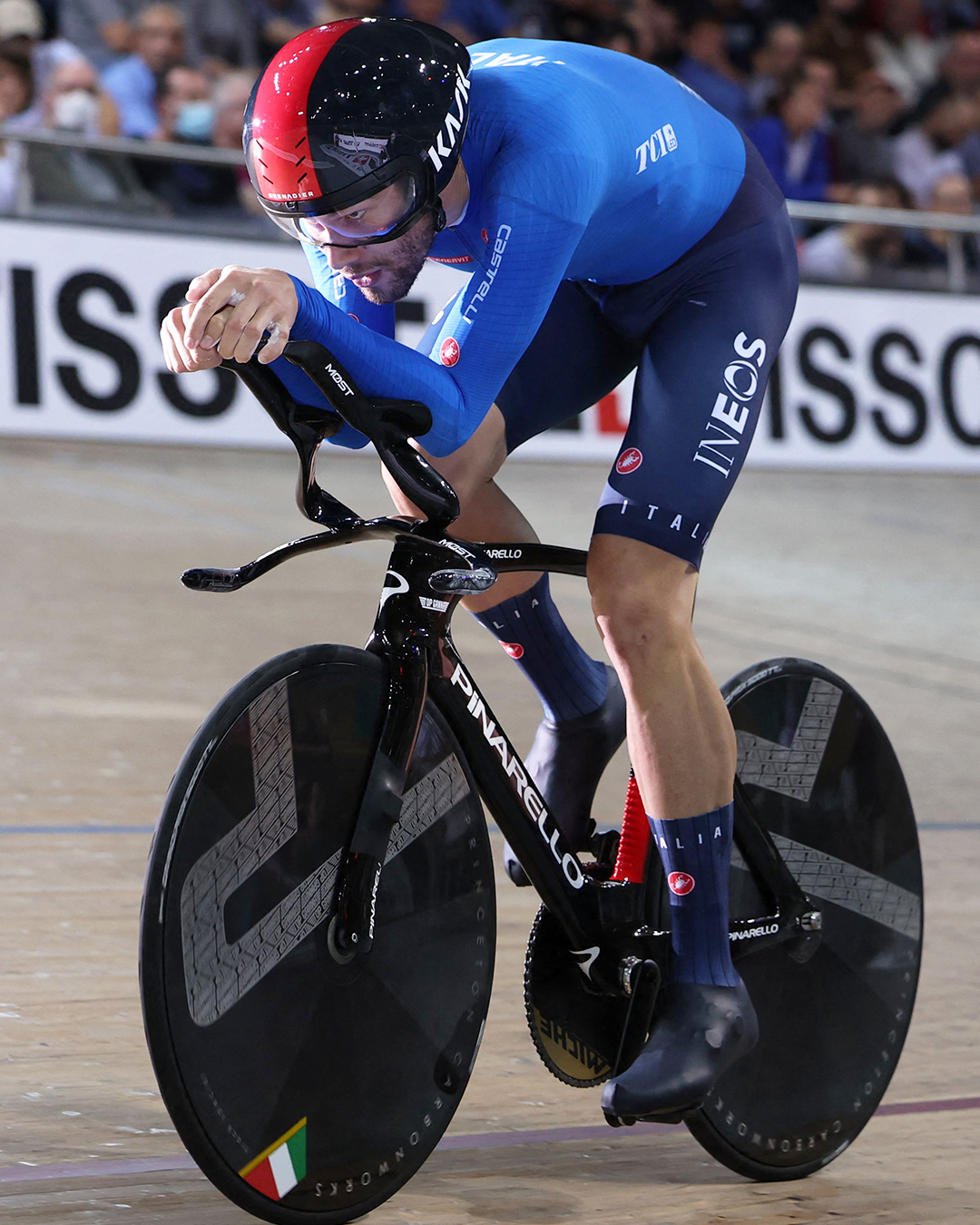 FILIPPO GANNA SETS NEW UCI HOUR RECORD, en