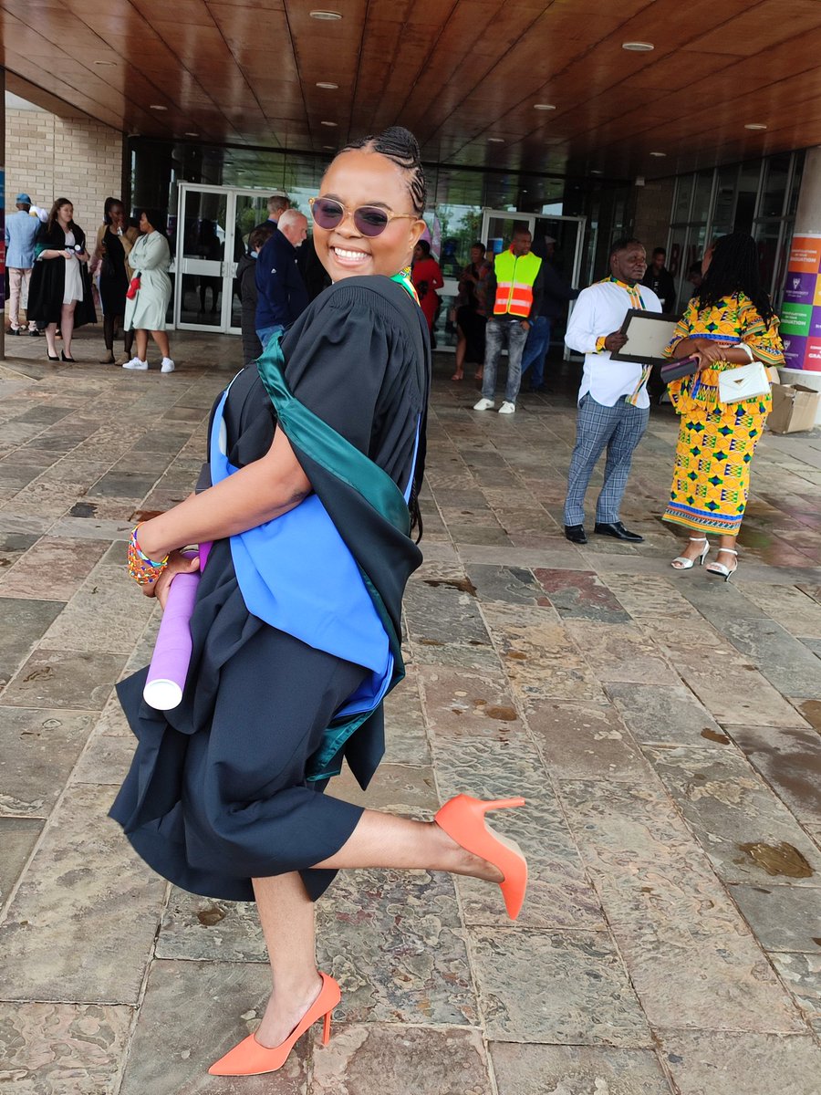 nobuhle_mpanza's tweet photo. Master of Science (with Distinction)
🥺🥺🥺💙💙💙💙🥺🥺🥺
@RhodesResearch https://t.co/ww5rEHRVO3