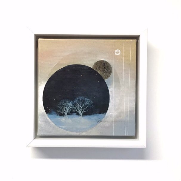 ✨ALIGNMENT I - PART OF THE SOLSTICE SERIES✨

Acrylic, metal leaf and photo transfer on canvas. Image size 20 x 20cm, framed in a white tray frame. Now available direct from the studio. DM for details 

#art #originalart #sun #moon #celestial