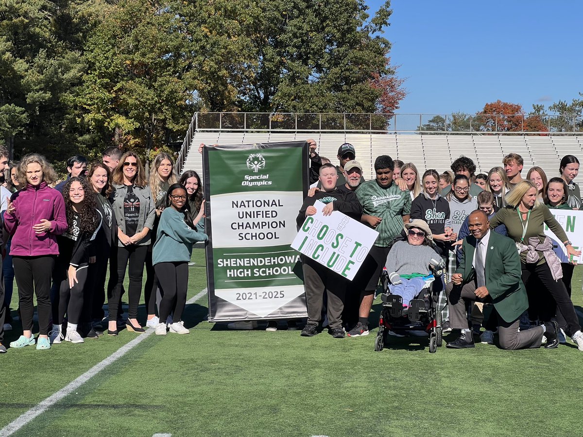shengsterman's tweet image. My honor to recognize  @ShenNews as a  @SpecialOlympics National Unified Champion Banner School at their all school pep rally. One of only 13 high schools statewide to receive this recognition. Congrats to the leaders and students of Shen! You are indeed the unified generation!
