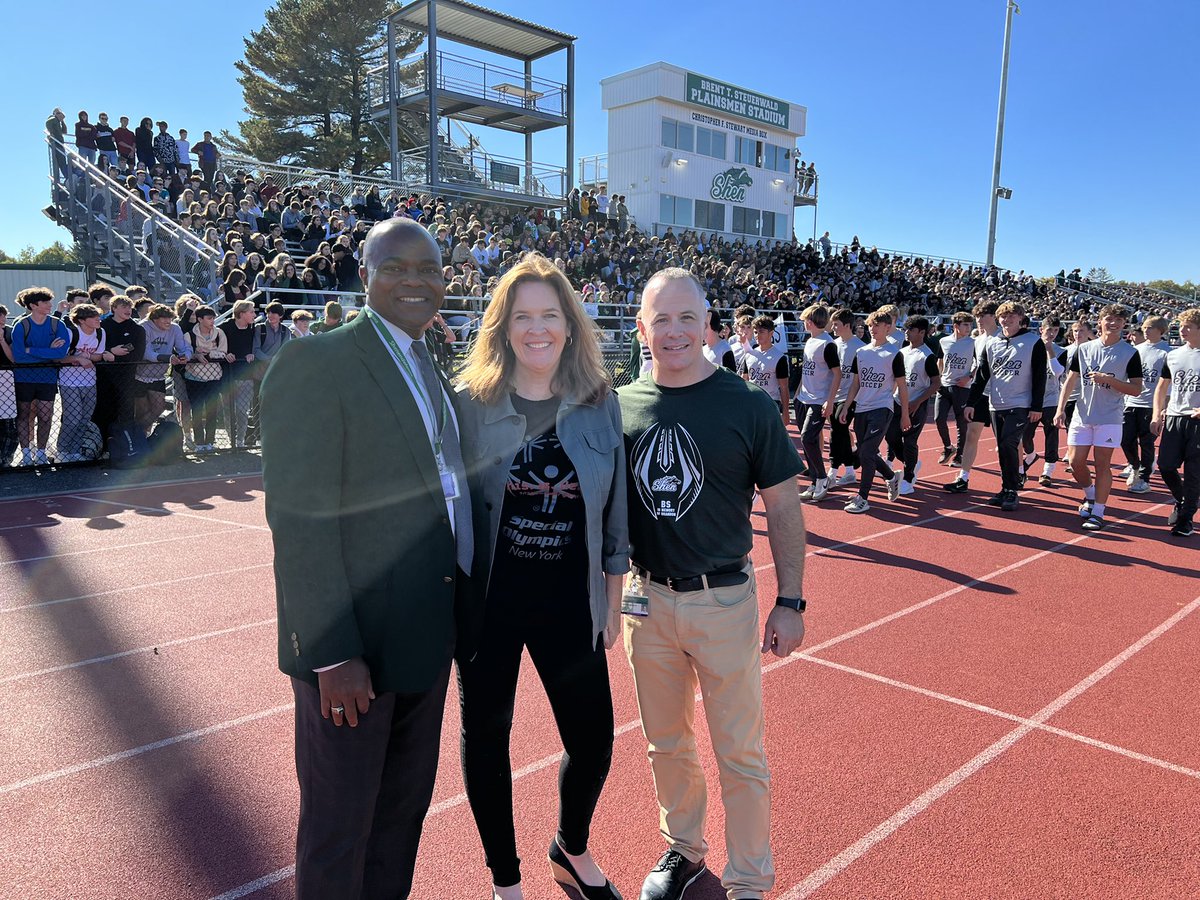 shengsterman's tweet image. My honor to recognize  @ShenNews as a  @SpecialOlympics National Unified Champion Banner School at their all school pep rally. One of only 13 high schools statewide to receive this recognition. Congrats to the leaders and students of Shen! You are indeed the unified generation!