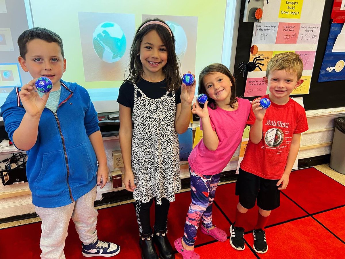 MissMessina1st's tweet photo. We created Earths 🌍 last week! This hands on visual serves to further support our understanding of the Earth’s rotation. We are excited to continue learning about the Sun &amp; Our Night Sky! 🌏 ☀️ #WeArePlainedge https://t.co/WR5ECKhDyY