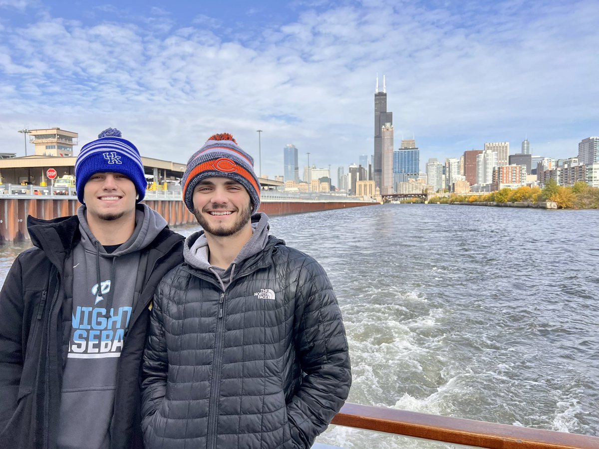 HUMANITIESofPHS's tweet photo. @HUMANITIESofPHS experienced the beautiful architecture of Chicago on a @wendellaboats river tour with the AMAZING Kenny as our guide! #bestbigcityintheus #experiencesmatter https://t.co/euwortKa1G