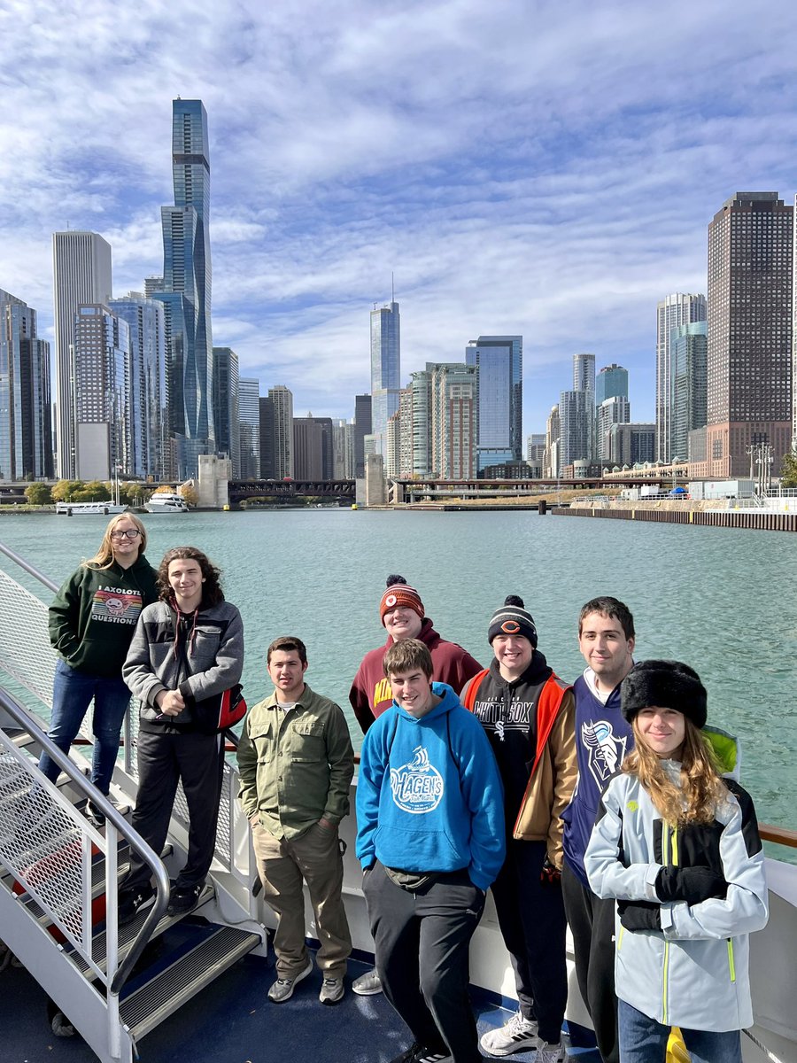HUMANITIESofPHS's tweet photo. @HUMANITIESofPHS experienced the beautiful architecture of Chicago on a @wendellaboats river tour with the AMAZING Kenny as our guide! #bestbigcityintheus #experiencesmatter https://t.co/euwortKa1G