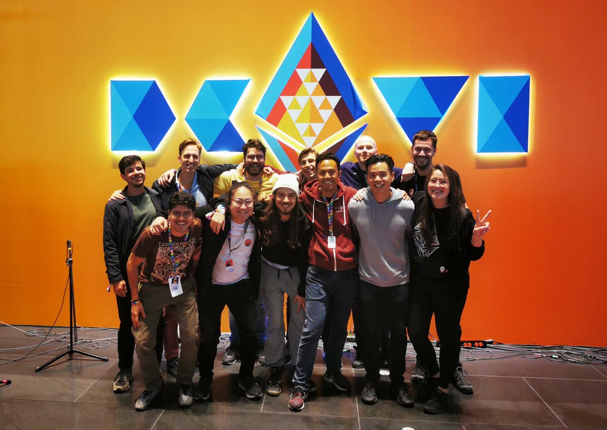 CryptoCanal's tweet image. Dutchies at #DevconVI 🧡