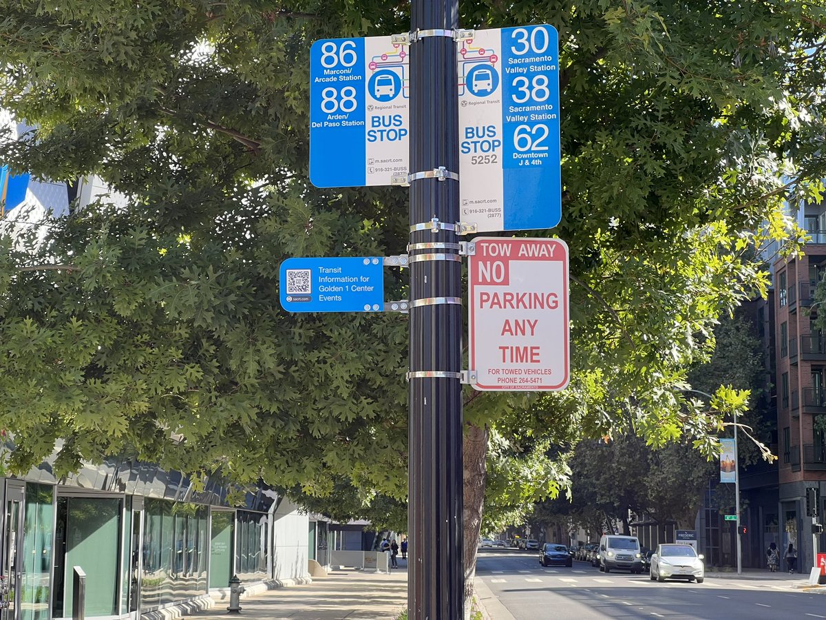 SacTownBarnbaum's tweet photo. Need a ride from @DowntownSac to @FlySMF for work or to get to a nonstop flight? Board either @RideSacRT Route 142 or @YolobusYCTD Route 42B on L Street at 5th Street. @Golden1Center, @docosacramento, and @Macys are nearby for frequent service to SMF.πβ‘οΈπ« #EasyAsSMF #WhatATrip https://t.co/LAEC9YggEt