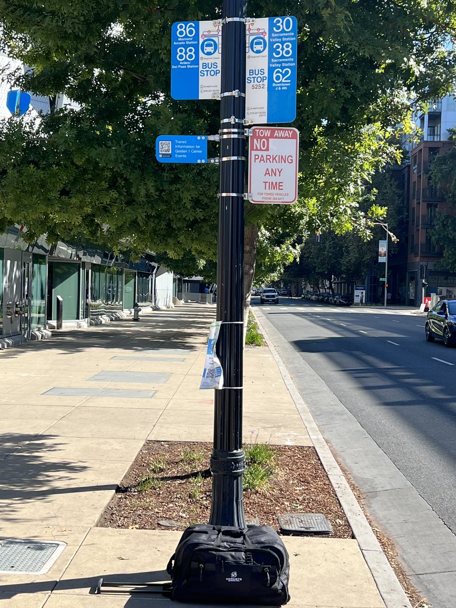 SacTownBarnbaum's tweet photo. Need a ride from @DowntownSac to @FlySMF for work or to get to a nonstop flight? Board either @RideSacRT Route 142 or @YolobusYCTD Route 42B on L Street at 5th Street. @Golden1Center, @docosacramento, and @Macys are nearby for frequent service to SMF.πβ‘οΈπ« #EasyAsSMF #WhatATrip https://t.co/LAEC9YggEt