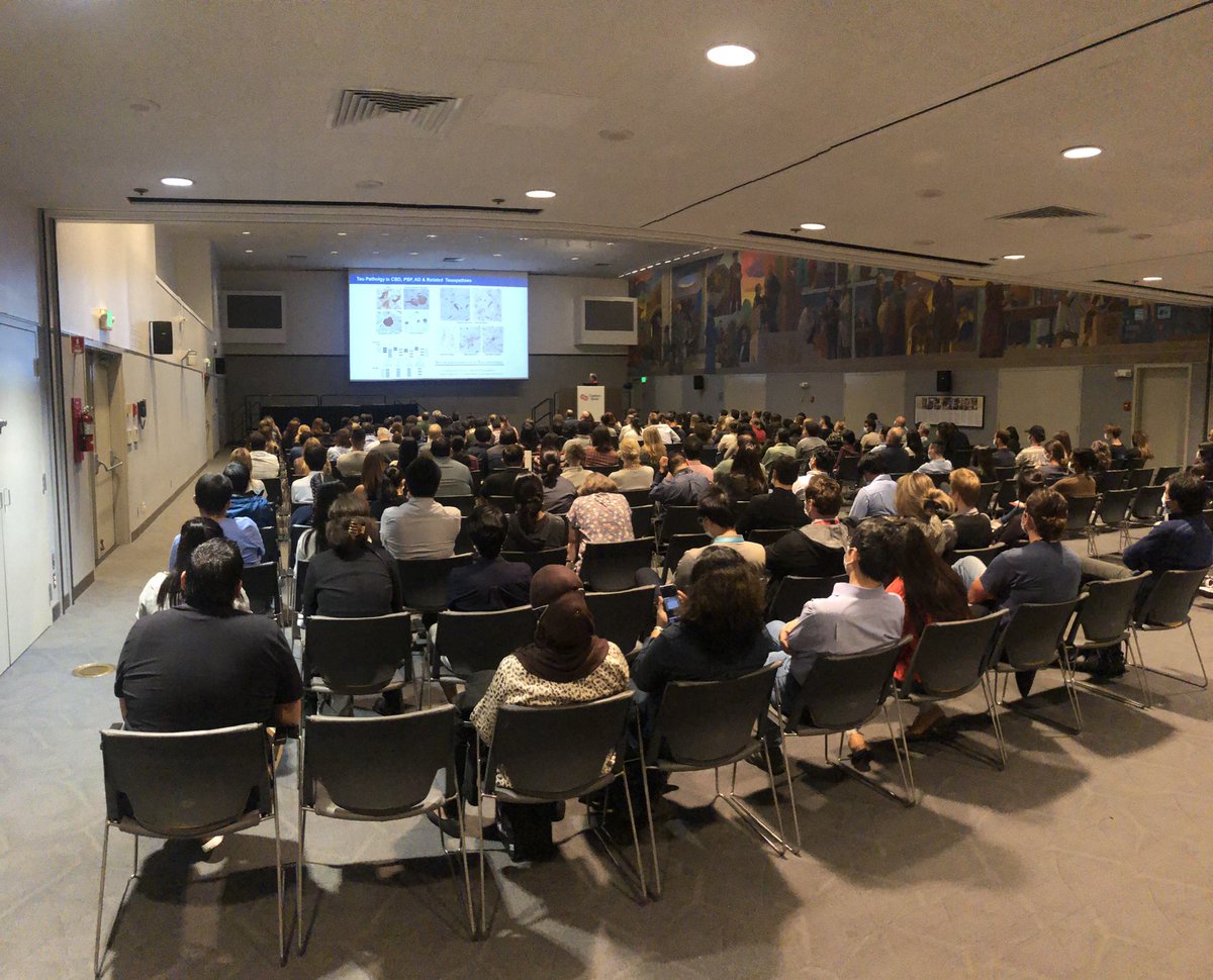BrennanSpiegel's tweet photo. Full house for today’s all-hospital research day at #CedarsSinai as Dr. Virginia Man-Yee Lee of U. Penn gives an amazing, cutting-edge keynote on the latest science of neurodegenerative diseases like #Altzeimer’s and Lewy body dementia, among others. Exciting scientific progress! https://t.co/wGGor9cgFh