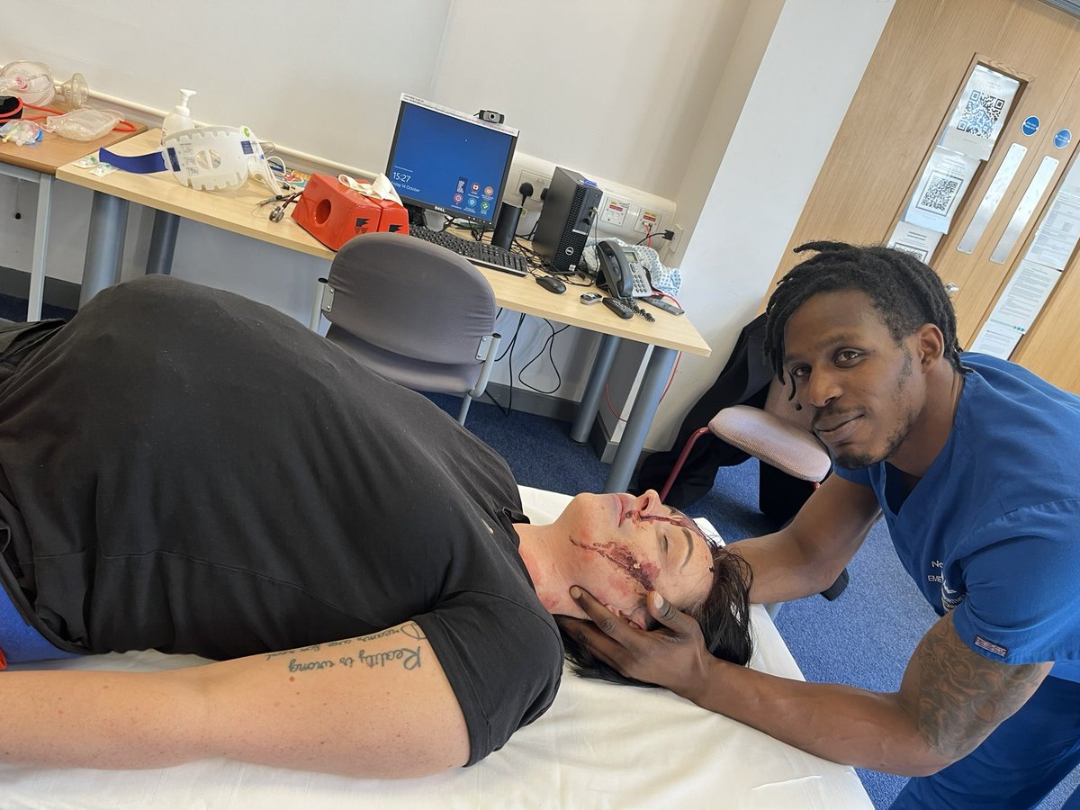 MEDIKUL's tweet photo. A great 2 days teaching on ATLS with great faculty and delicious food. @PeterboroughEM ATLS treat you very well 😊 Good to catch up with people I’ve not seen for a while. Already looking forward to the next one! https://t.co/OkjQPYpnyu
