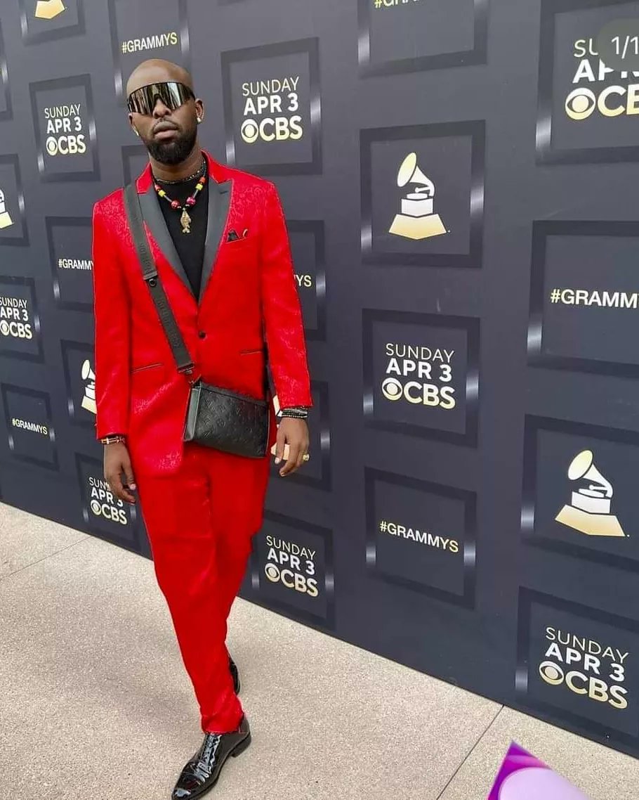 akamogaabduswa1's tweet photo. BREAKING NEWS: Eddy Kenzo has been listed for a Grammy nomination for his song “Gimme Love” that he did with #MattB .
The song has been considered for #GlobalPerformance category ❤️😍. This is big for Uganda and East Africa ❤️❤️❤️❤️❤️ @RecordingAcad @eddykenzoficial #MettB https://t.co/2d5IB9b34W