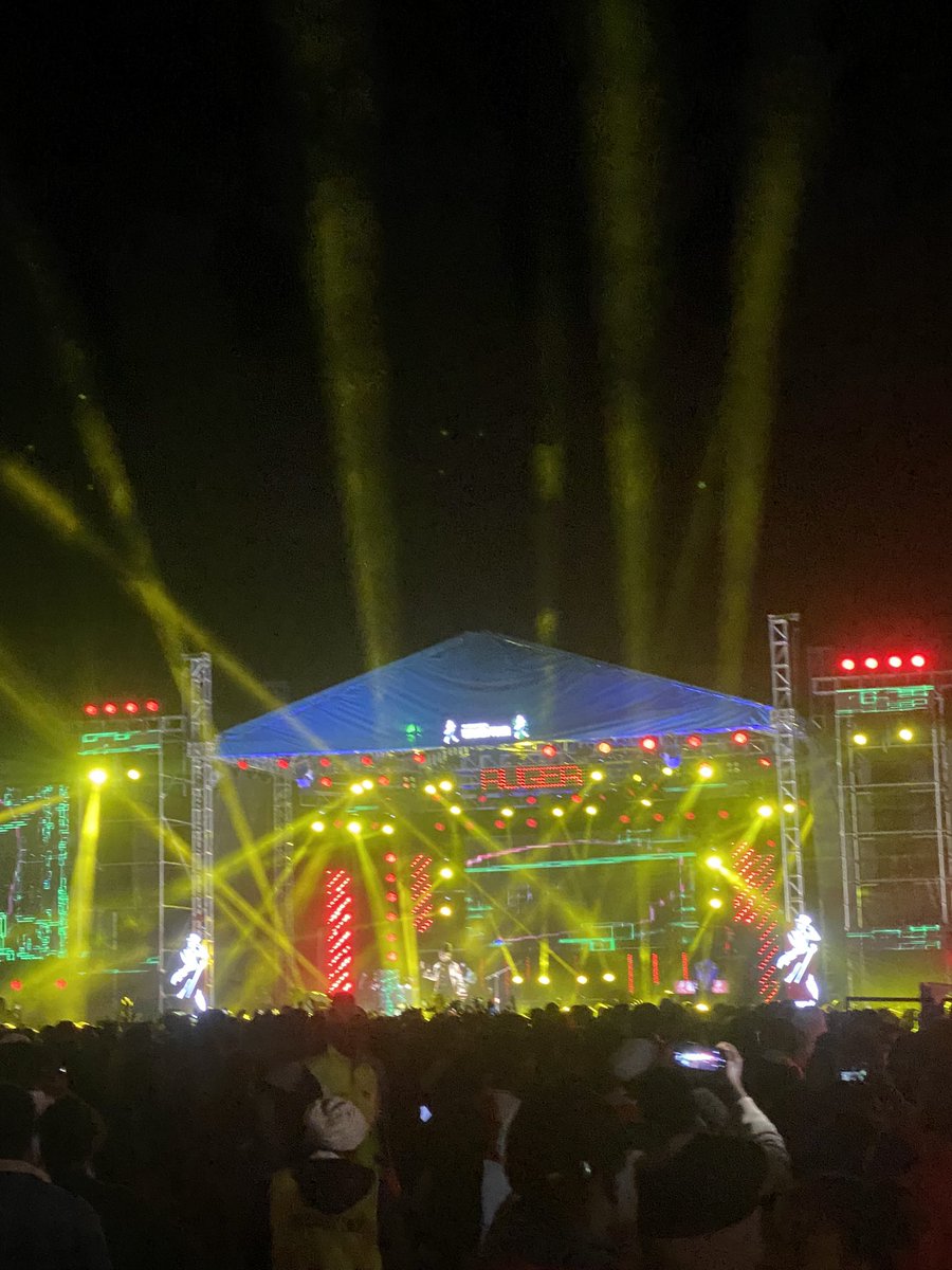 tanuitheo51's tweet photo. Oyah!
#WalkerTownMeru at Kinoru Stadium was full, Ruger's performance &amp; artists like Nviiri,Femi one Dj Gauchi was lit,everyone ejoyed,Vibe &amp; time was Amazing
Looking forward to the next #WalkerTown event
Thanks to @JohnnieWalkerKe for the amazing setup
#RugerInMeru 
#KeepWaking https://t.co/Gn1NadyhWZ