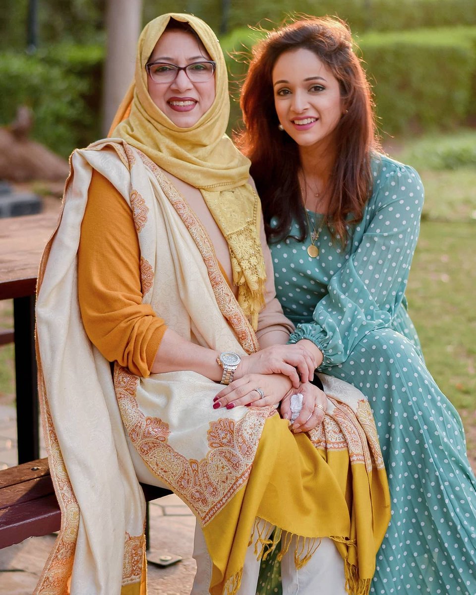 SecondS79385222's tweet photo. Love it when mother and daughter are part of regular fucking from every man in the house https://t.co/qIpeotW4mC