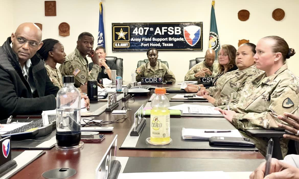 407thArmy's tweet photo. On October 13, we had a successful Town Hall Event with over 160 participants both military and civilian - #Supportourworkforce #Mission #Vision #SupporttheSoldiers https://t.co/f2jp8Yt0FT