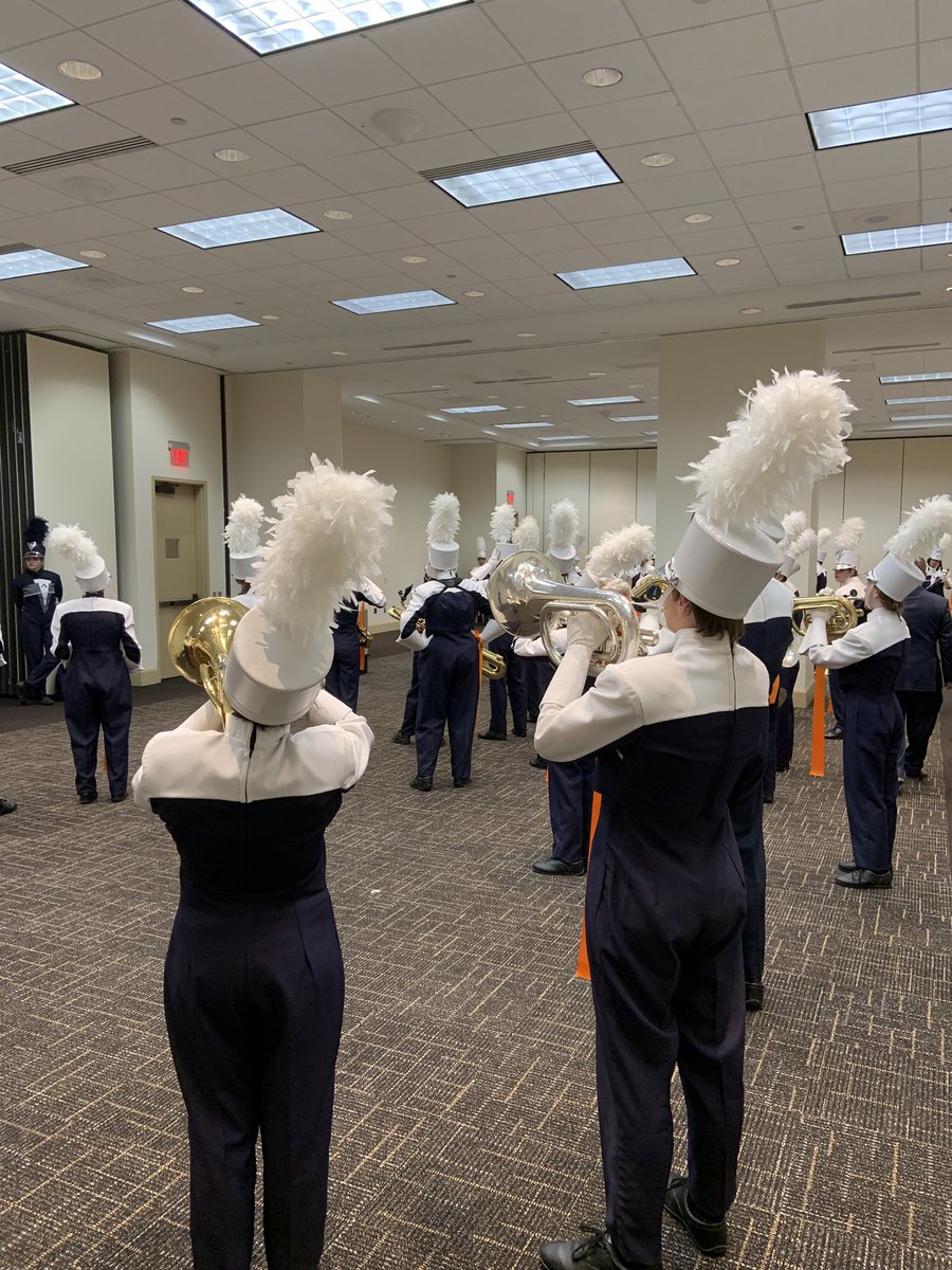 fhcspartanbands's tweet photo. Regiment about to play at the dome! #FHCSR22 https://t.co/4fvQOLzzjb