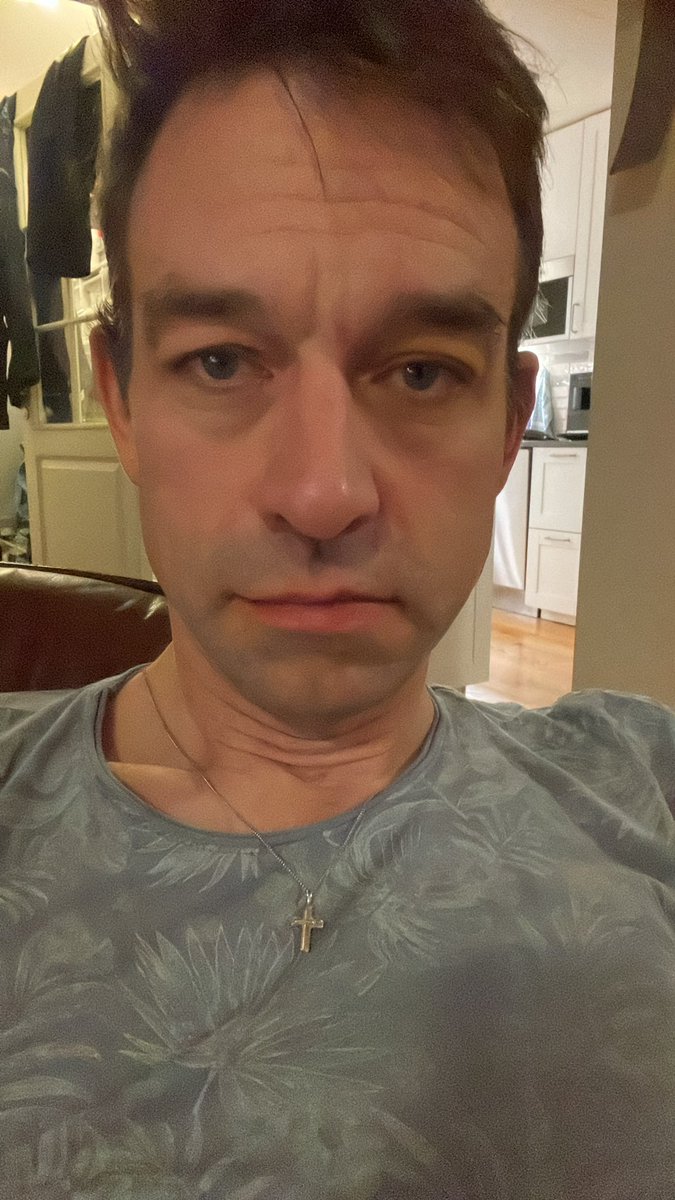 #fredagsselfie fra lenestolen #SelfieFredag