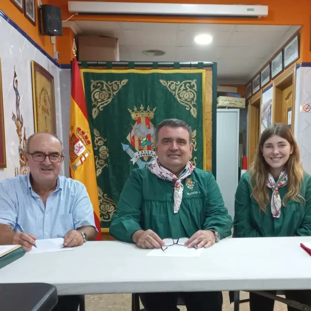 MANOLOMASGASPA1's tweet photo. Orgullo de pertenencia. @fallaexposicion https://t.co/p4dzmVUSJ7