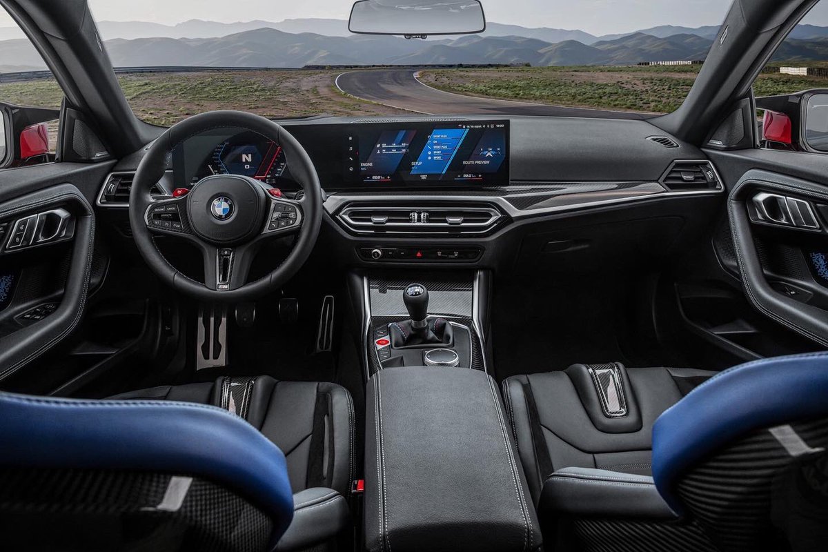 MotorPias_of's tweet photo. Llega el nuevo @BMWEspana @BMWGroupEspana M2.
Llega una nueva generación para el M coupé más pequeño. 
Ahora trae grandes cambios y novedades, además de estrenar nueva versión con caja de cambios manual. 
#m2 #bmw #bmwespaña #bmwserie2 #bmwm2 https://t.co/UhvQAAJD1z