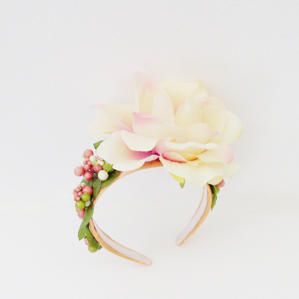 ME2Designs's tweet image. Handmade Yellow Rose Headband / ME2 Designs Spring &amp;amp; Summer Fashion Head Piece Accessory / Unique Gift Under 30 for Her tuppu.net/3fdda06c #ME2Designs #Etsy #SpringFashionPiece